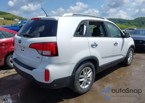 2015 Kia Sorento Lx z USA, uszkodzony, nr VIN 5XYKTCA67FG547788